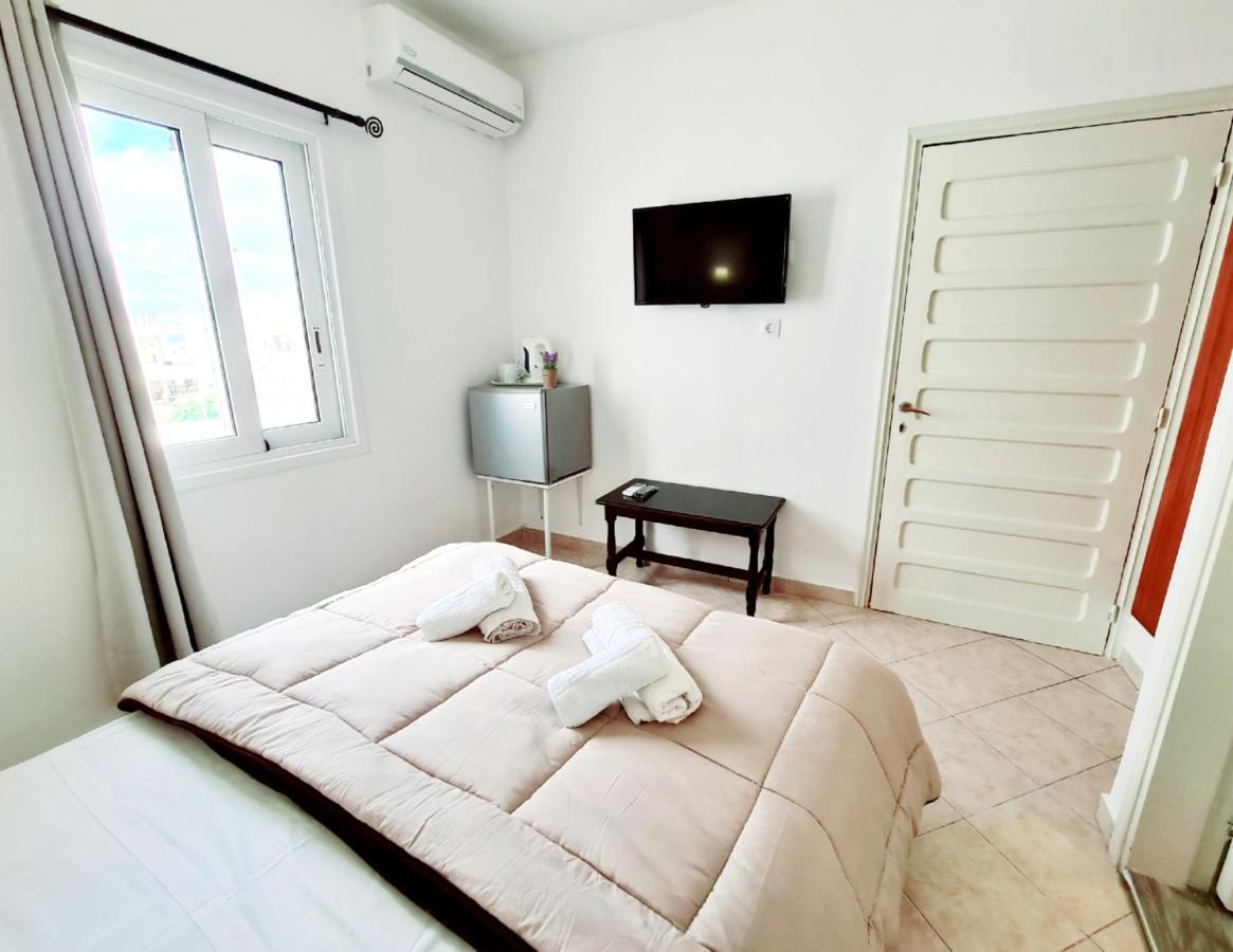Avra Rooms Karpathos Luaran gambar